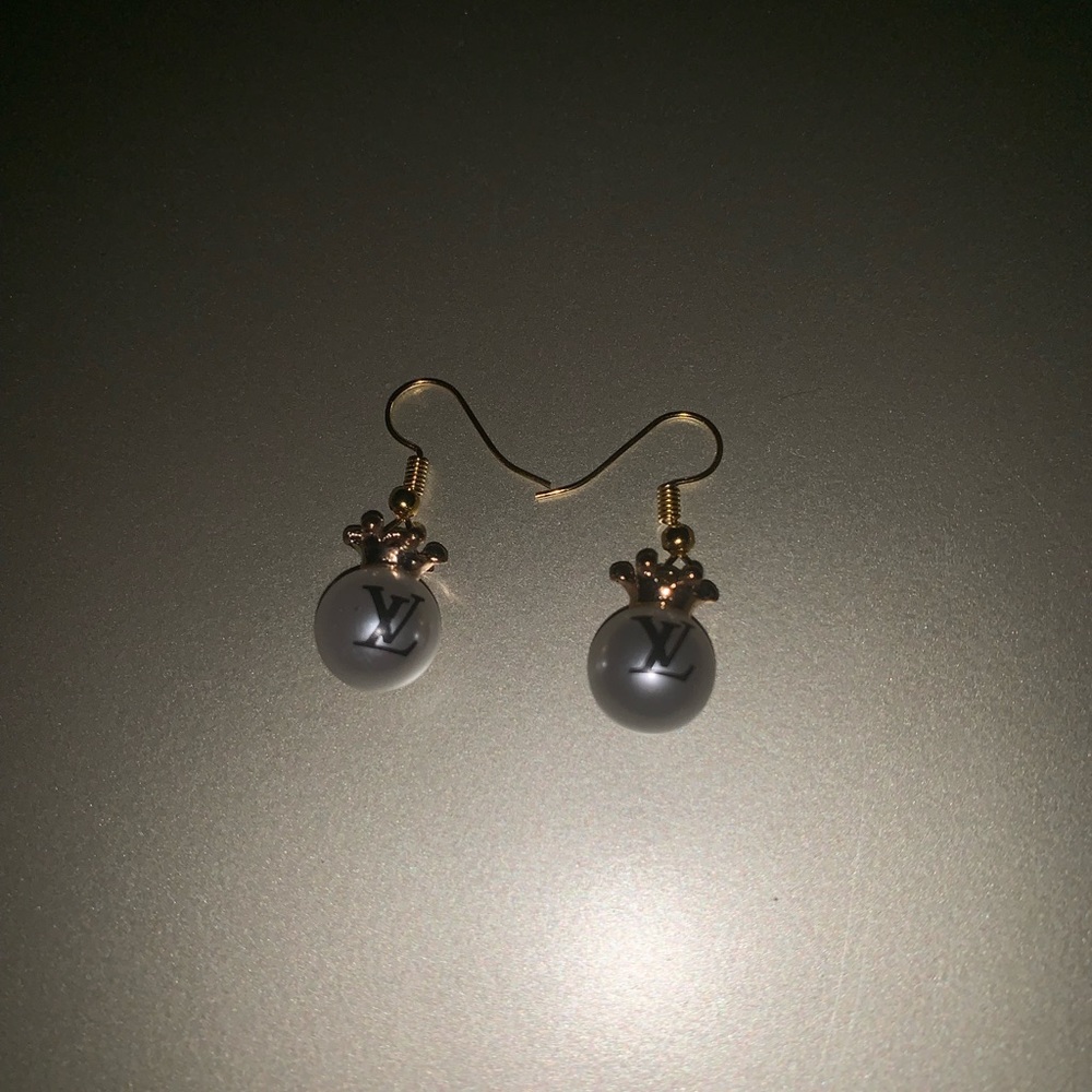 Louis Vuitton style earrings!